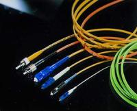 光纤跳线；尾纤；光纤连接器；光缆；**光纤；皮线光缆