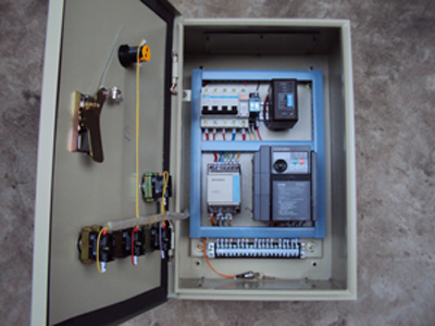 供应三菱PLC成套电气控制柜