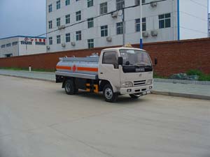 供应东风多利卡8-12吨加油车