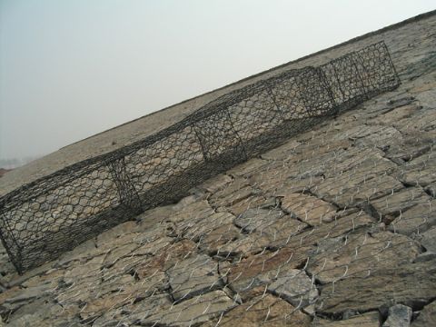 中石厂家直销堤坝防护用网——雷诺护垫