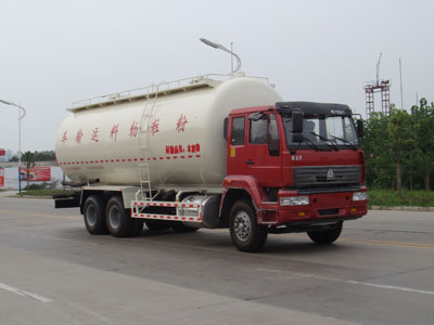 供应重汽斯太尔粉粒物料运输车/散装水泥车容积30立方米