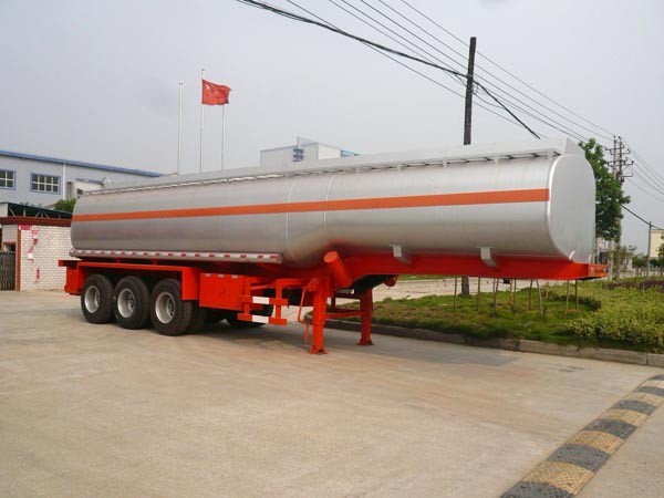 供应青藏高原地区40吨油罐车价格多少