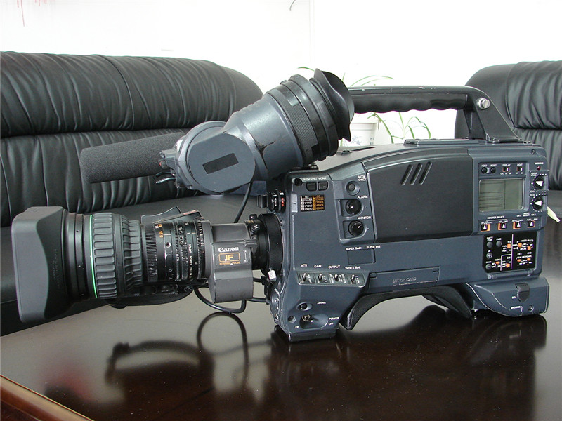 供应出AJ-D910 DVCPRO 50M摄像机