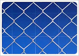 勾花护栏网，浸塑勾花网，运动场护栏网，运动场围栏网