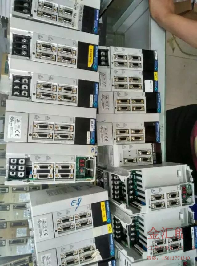 供应安川伺服器SGDA-02BPY79伺服电机驱动器