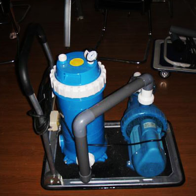 供应游泳池手动吸污机 全自动水下机器人