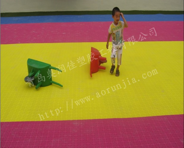 供应日照幼儿园塑胶-幼儿园室内塑胶地板-防潮防滑塑胶地板