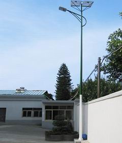 供应专业设计制作太阳能路灯／昆明太阳能路灯供应