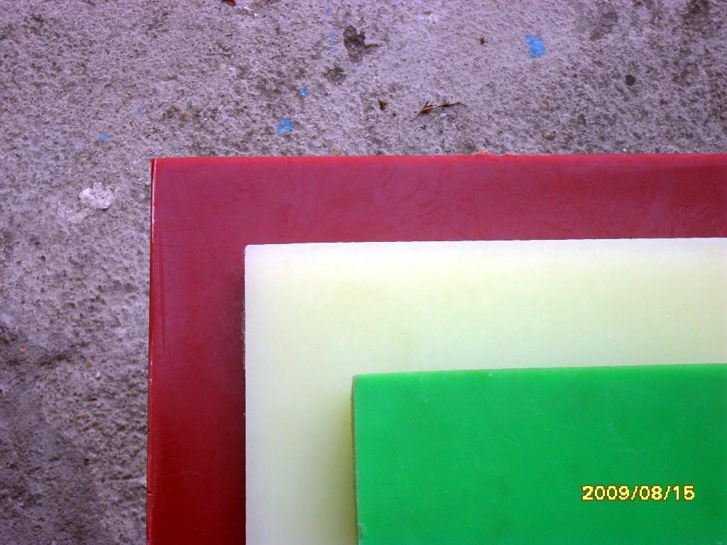 供应东莞裁断胶板、塑胶裁断板、尼龙板、西德胶板、米黄色裁断板、进口红色裁断斩板、塑胶切菜板、