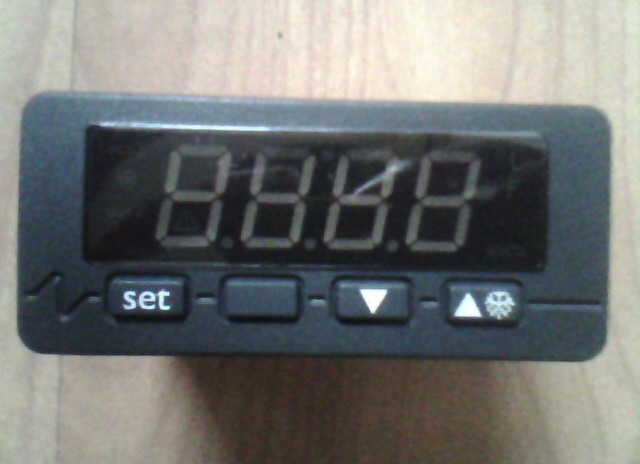 销售dixell温控器XT120C小精灵XT121C