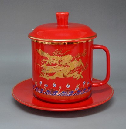 供应中国红龙纹老板杯，定制中国红瓷茶杯