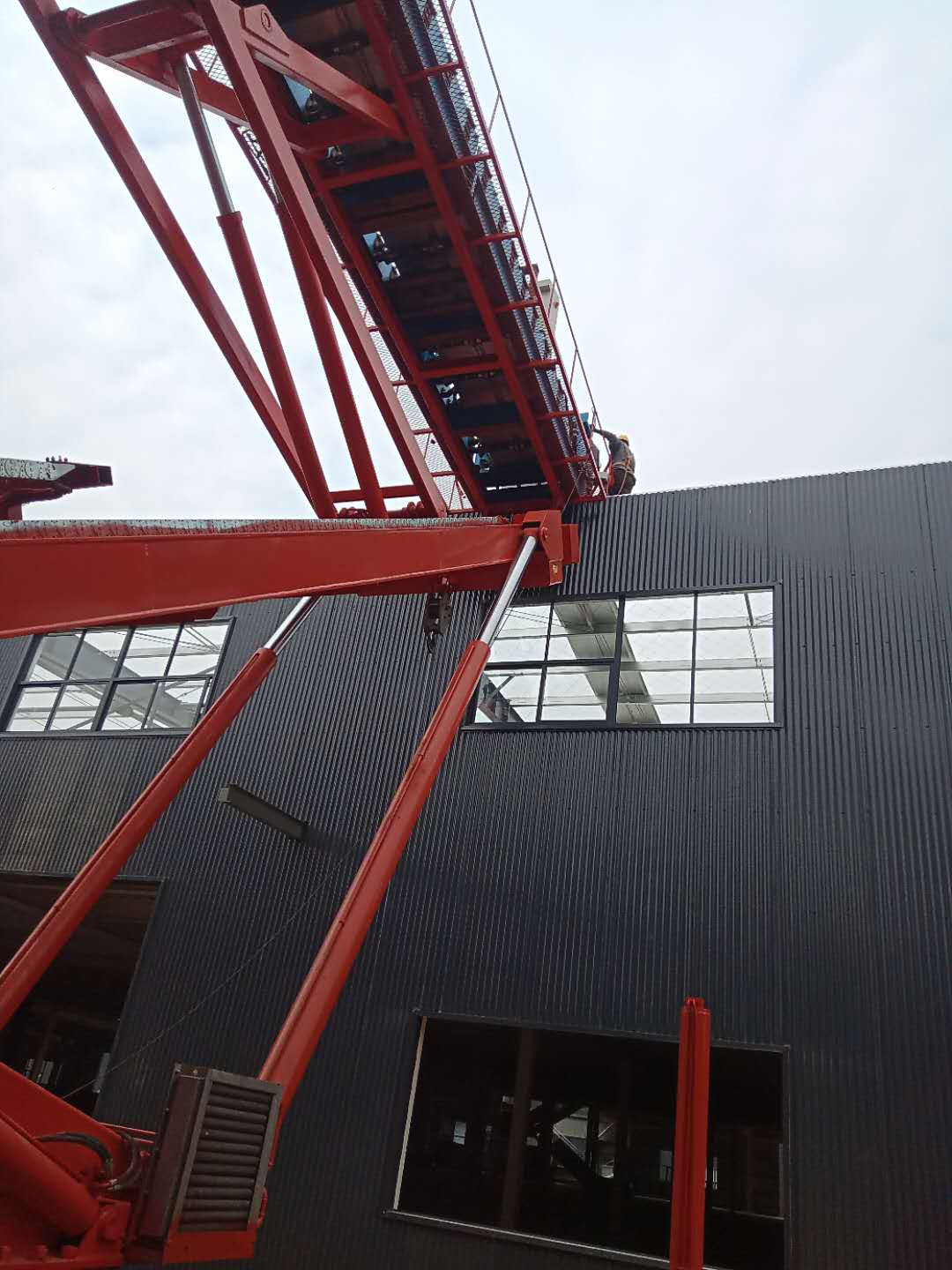 生产楼面钢承板，压型钢板，750楼承板厂家！