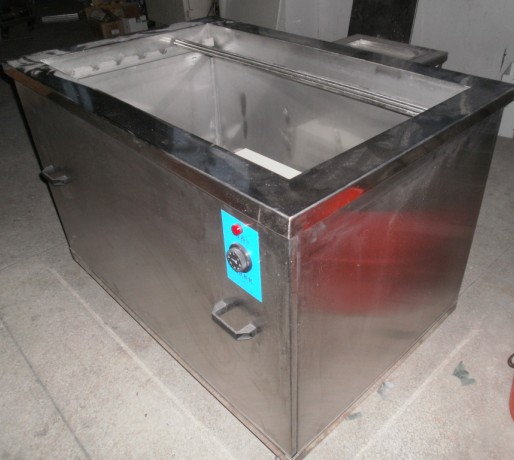 供应非标准单槽超声波清洗机