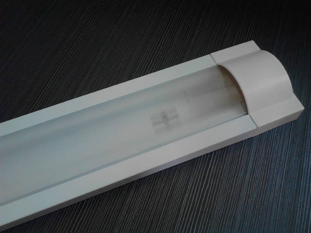 供应T8日光灯管支架 LED防尘支架 T8带罩支架