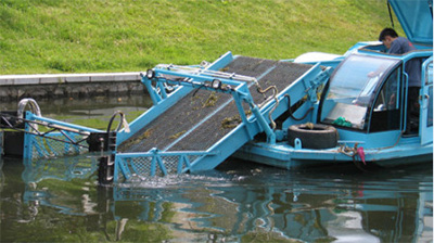 水陆两用水草收割机收割船、收割设备可以选择青州传新机械