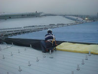 厂价直供轻钢结构屋面墙体防水隔汽膜保温层下
