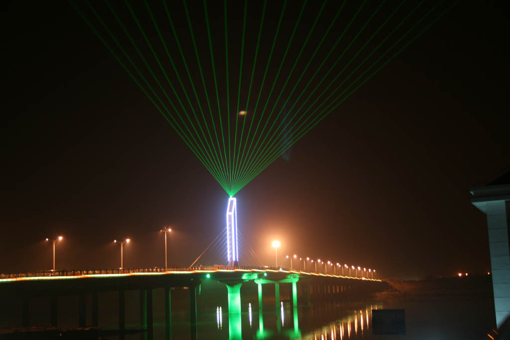 桥梁激光灯 码头激光灯 铁塔激光灯