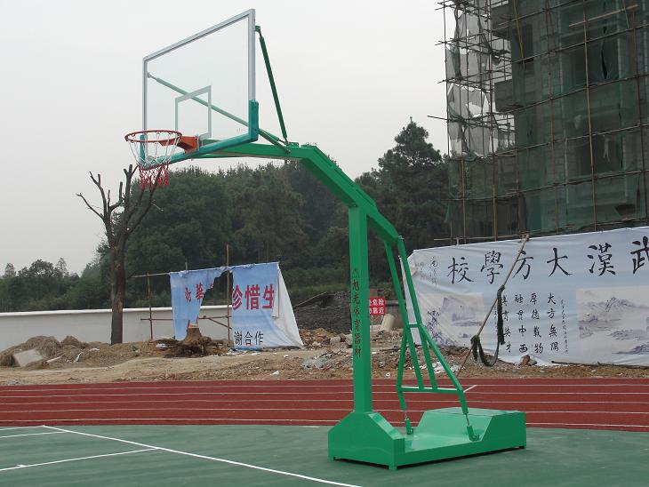 武汉篮球架厂家直销中国产品五折批发送货安装售后一体化
