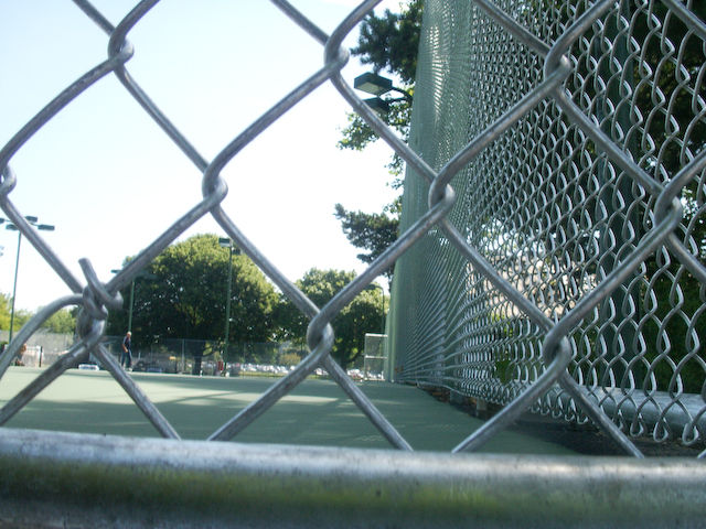 供应体育场护栏，篮球场护栏网，网球场护栏