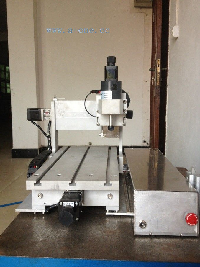供应CNC多功能小型数控雕刻机