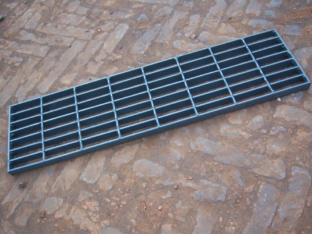 陕西西安镀锌梯踏板-镀锌梯踏板现货800*250mm-西安钢踏步板