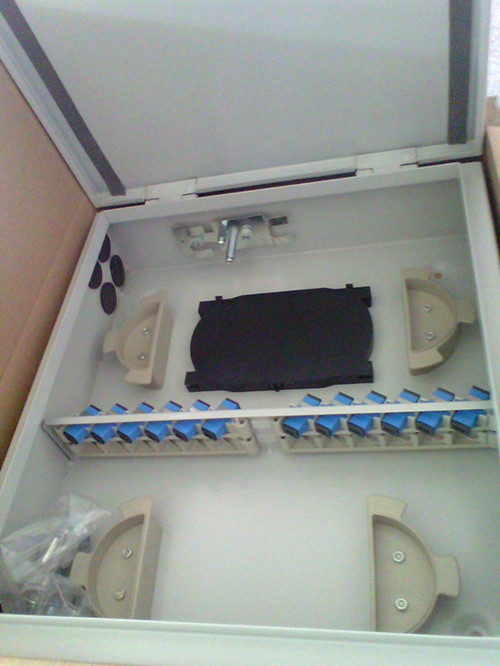 直销 防冻光纤箱 冷轧板12芯光纤线 24芯网络分线箱