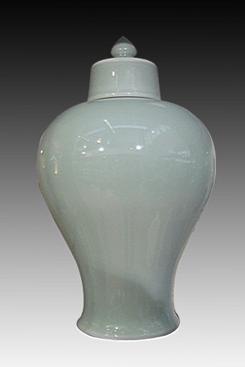 供应景德镇陶瓷装饰罐，定做色釉陶瓷梅瓶盖罐