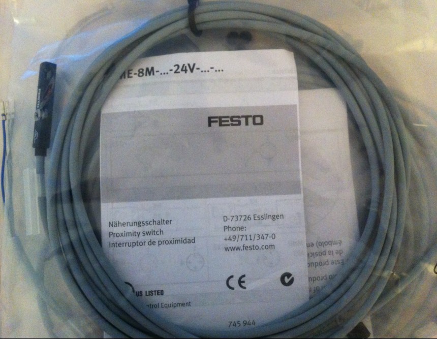特价供应FESTO磁性开关SME-8M-DS-24V-K-0,3-M8D 543861