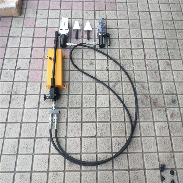 供应DW-4多功能弯管机，不锈钢弯管机，电动液压弯管机山东厂家
