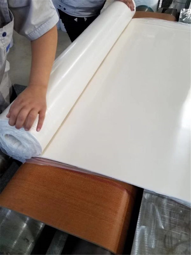 河间博达专业生产加布橡胶板/夹尼龙橡胶板/加面纱橡胶板.