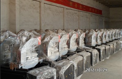 供应新疆哈密市塑钢焊接机，三位焊价钱