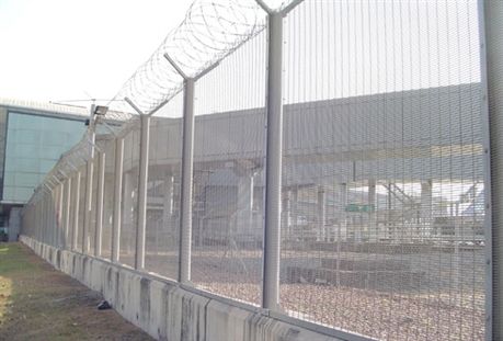 y型柱机场防护网 机场隔离网 机场安全围网 机场围墙网