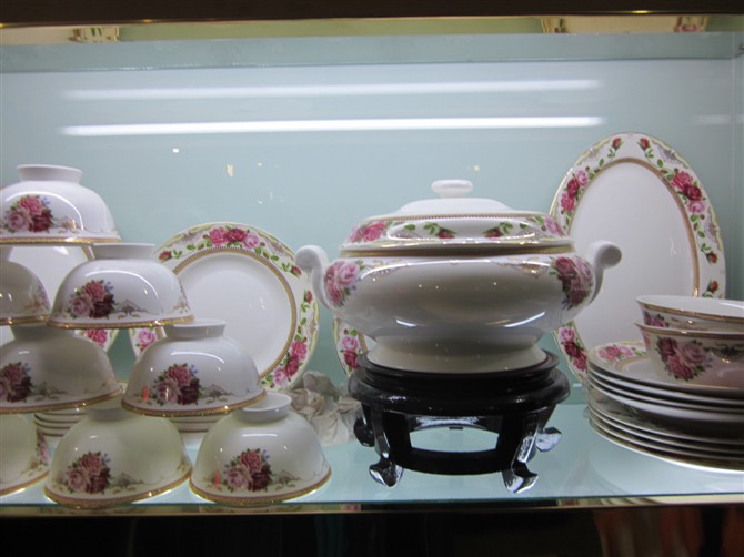 供应景德镇方形陶瓷茶叶罐，茶叶罐经销商