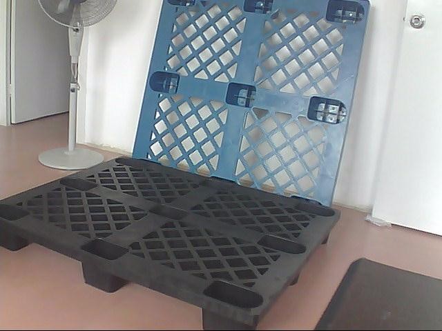 供应塑胶地台板 汕头二手塑料卡板 外砂卡板