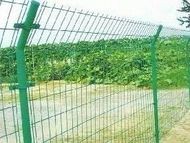 供应护栏网、围栏网、公路护栏网、铁路护栏网、桥梁防抛网、小区护栏等