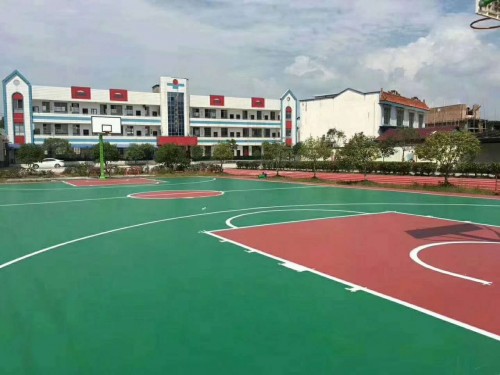 商场楼顶建设篮球场造价 世名体育*篮球场、硅PU篮球场价格优惠