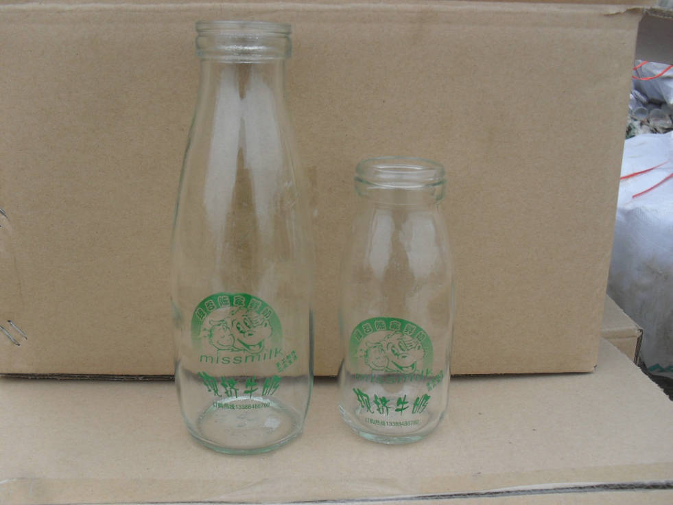 厂家直销酸奶瓶子，鲜奶瓶，玻璃奶瓶