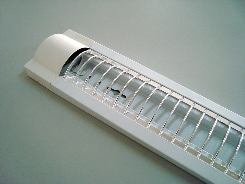 供应LED带罩支架，T8日光灯支架，LED防尘支架，T8网纹支架