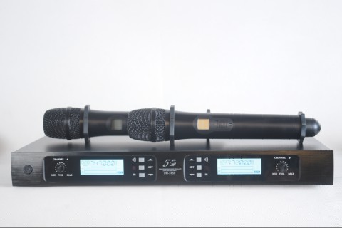 供应5s专业话筒舞台专业无线话筒U-666