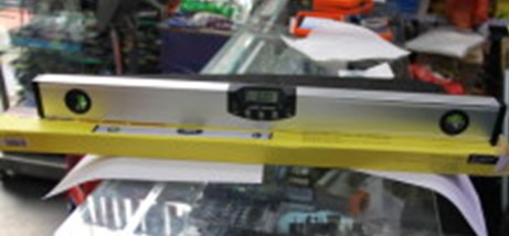 红外线水平测量仪 SFJ600激光水平尺 数字水平尺