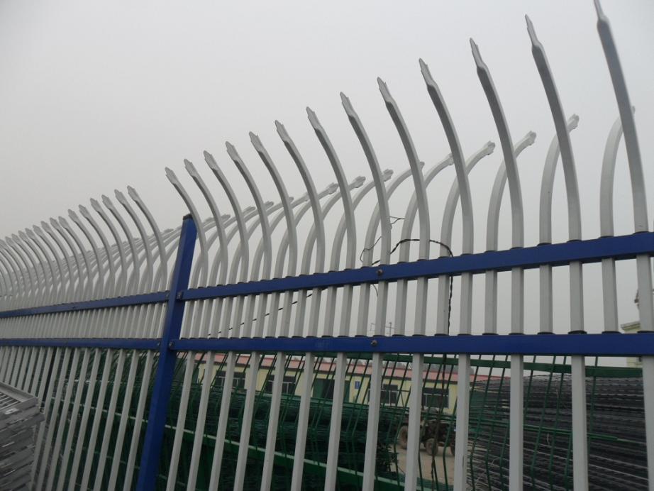 小区护栏网厂家 锌钢护栏网安装 组装围栏