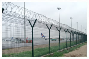 安平鑫海生产、销售：机场护栏网