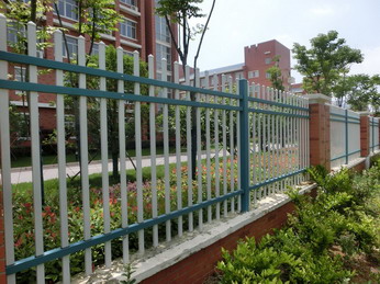 供应溧水护栏　各种异形焊接护栏订做设计　南京绿园护栏