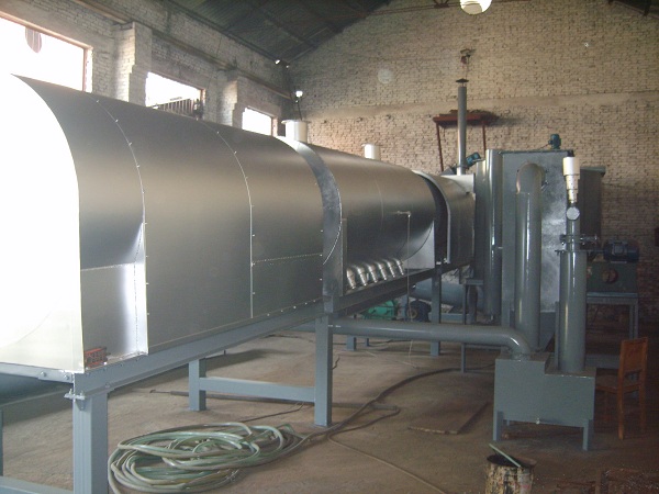 供应秸秆制成的木炭和木材制成的木炭可以用连续气化炉