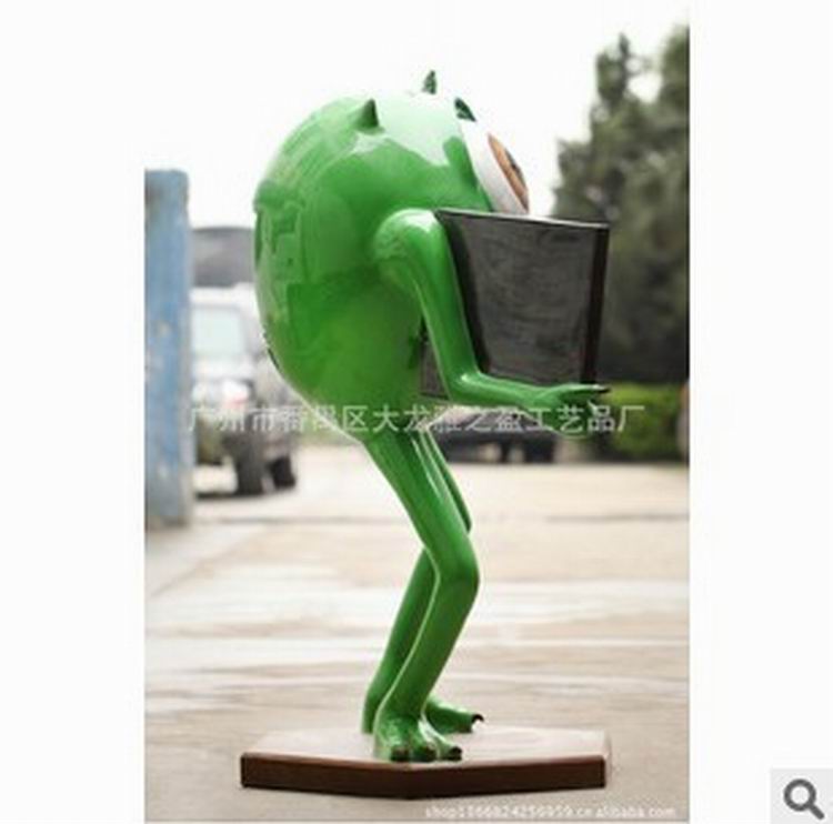 供应厂家供应玻璃钢展示工艺品 卡通 游乐场青蛙动物公仔雕塑