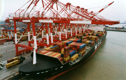 供应新加坡PIL船公司合作一级代理商国际海运
