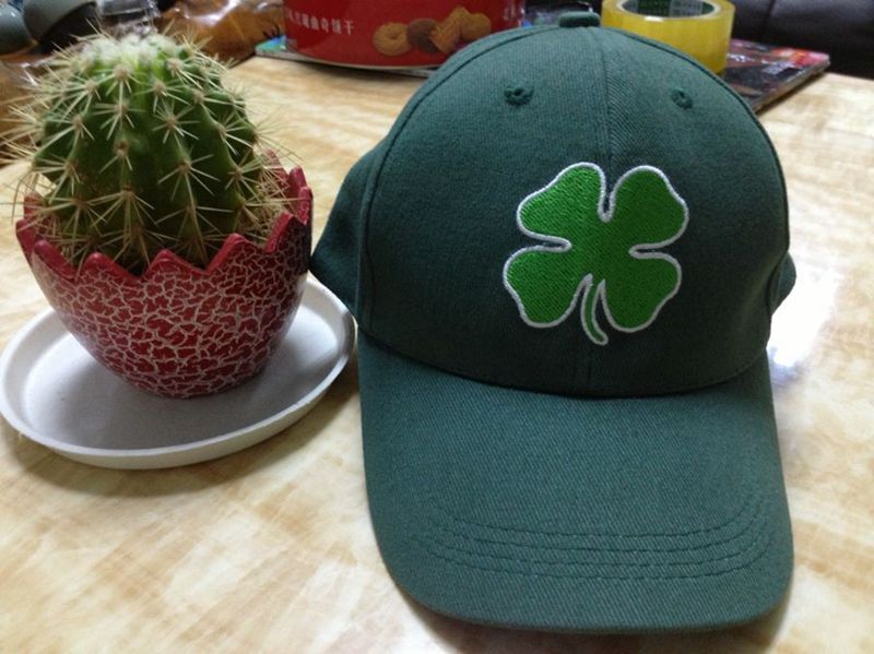 供应各类帽子 绿色花朵刺绣棒球帽