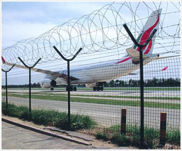 机场护栏网安装 浸塑加高防护护栏网定做
