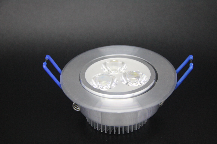LED客厅筒灯批发市场LED天花灯 5W高亮进口芯片促销**五星品质