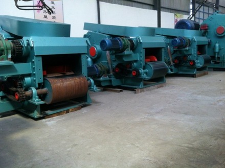 供应重庆潼南县大型高产木粉机，**细粉碎机，小型木糠机，技术精良